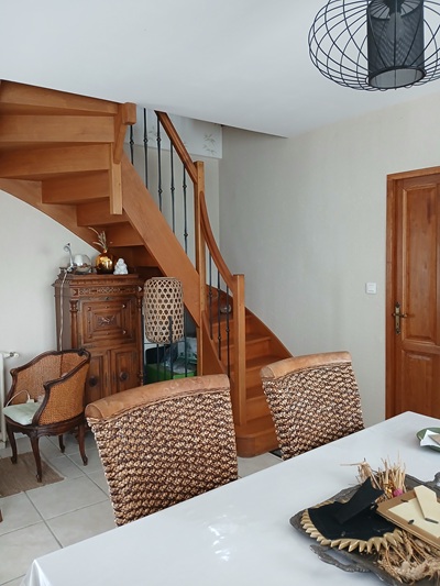 entrée de la Propriété et gîte à vendre St Genest d’Ambière dans la Vienne
