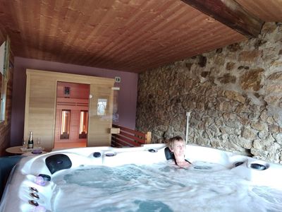 Spa et espace bien-être des Chambres d'hôtes à vendre en Ardèche verte