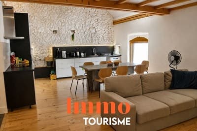 salon de la Propriété et gîte à vendre à Talissieu dans l'Ain