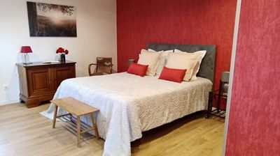 une des Chambres d'hôtes à vendre en plaine du Forez, Loire