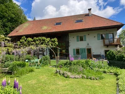 Gîte d'étape ou de séjour à vendre à Leschaux en Haute-Savoie