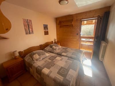 une des chambres du Gîte d'étape ou de séjour à vendre à Leschaux en Haute-Savoie