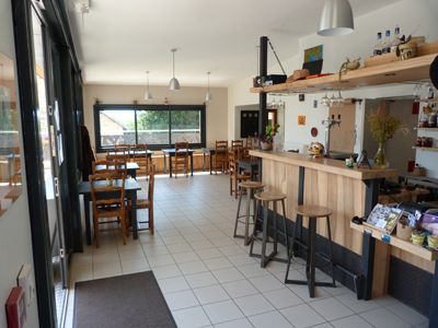 salle à manger du gîte de groupe  à vendre avec café restaurant entre Lyon et Genève dans l'Ain