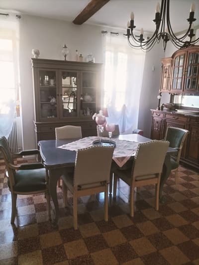 salle à manger des chambres d'hôtes à vendre à Saint Jodard dans la Loire