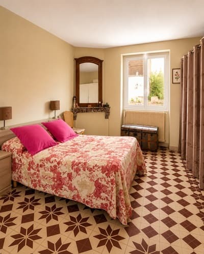 une des Chambres d'hôtes à vendre à Saint Jodard dans la Loire