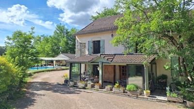 propriété avec Chambres d'hôtes à vendre à Trept en Isère